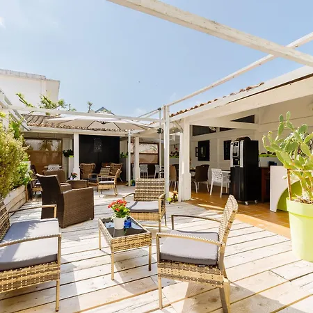 Hotel Hotel La Cote Oceane - Climatise- Saint Jean De Monts- 250M Plage