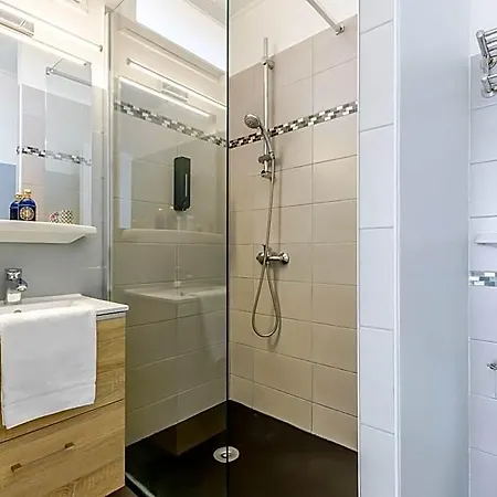 Hotel La Cote Oceane - Climatise - Jean De Monts- 250m 2*